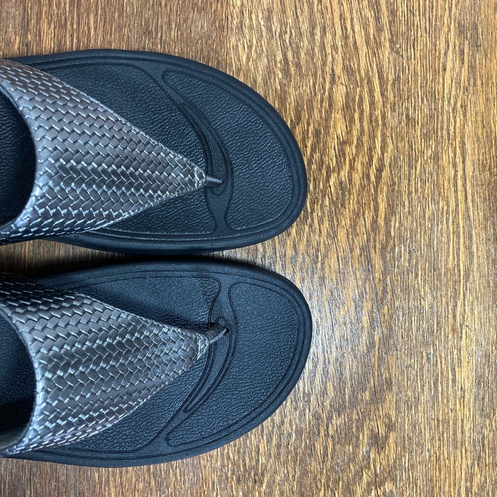 FitFlop Lulu Toe Post Sandal Women’s Size 5 Pewter Herringbone - Picture 6 of 12